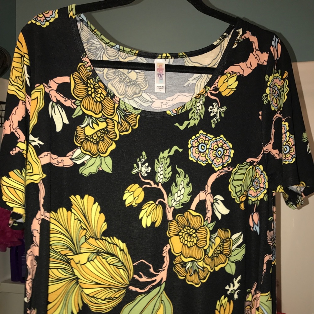 Lularoe Black Floral Perfect Tee